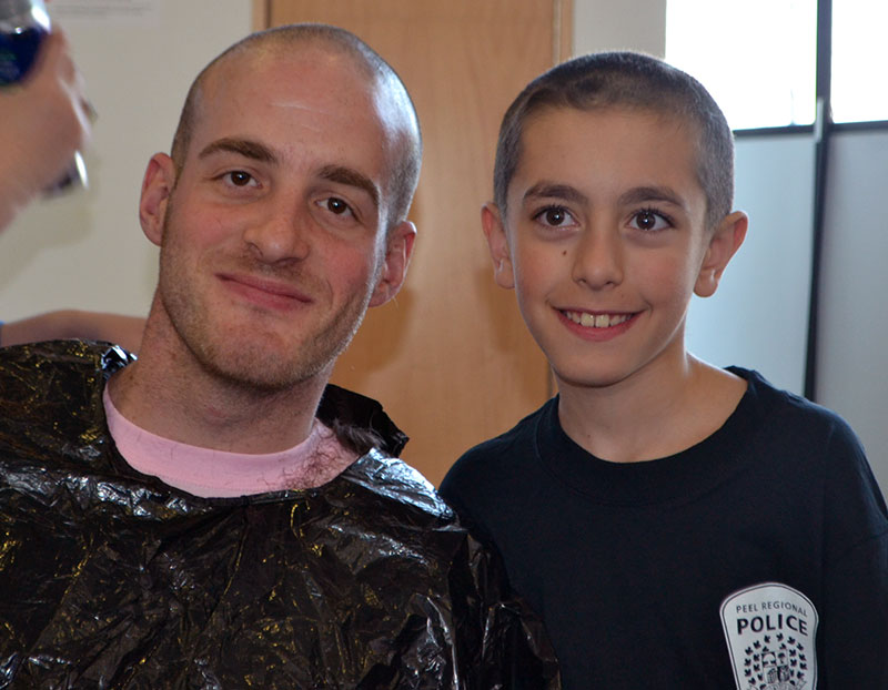 Peel cops cuff cancer  at HMC shave-off