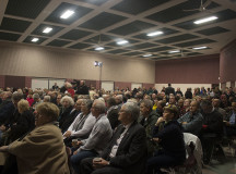 (Burlington residents meet at Mainway Auditorium to discuss the incoming Syrian refugees)
