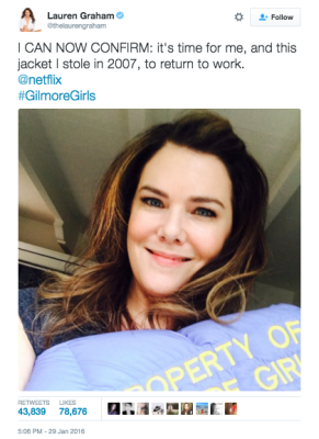 Lauren Graham, who plays Lorelai Gilmore, officiated the rumours with this picture, posted onto her Twitter page.